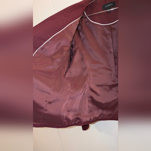 Talbots burgundy tailored blazer with gold crest buttons. - Picture 8 of 9